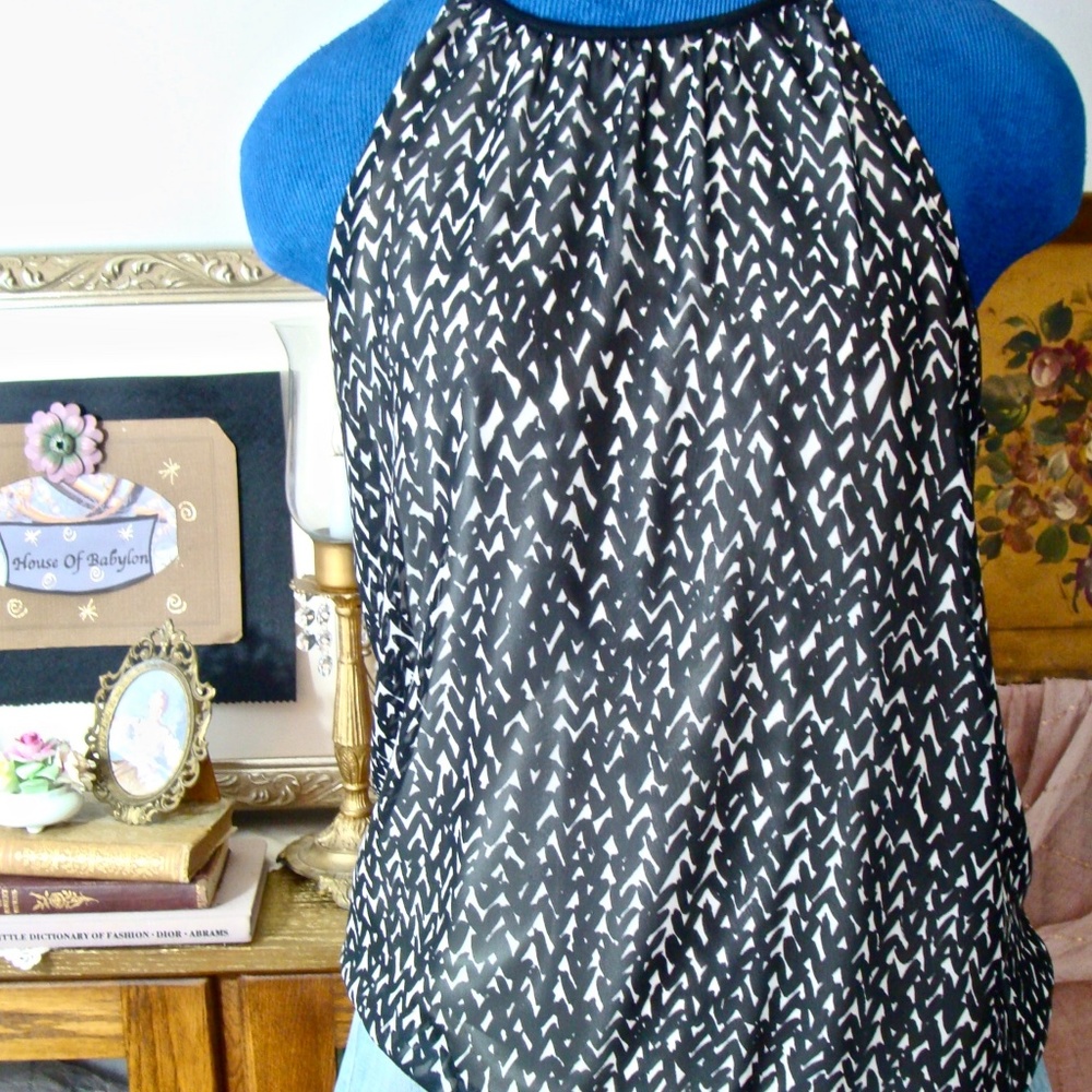 🌺Express Halter Sleeveless Blouse